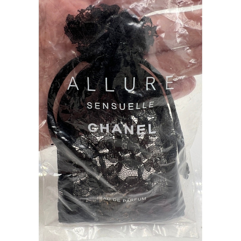 Chanel Allure Sensuelle Eau de Parfum 5ml 0.17oz Mini Splash with Lace Pouch NEW